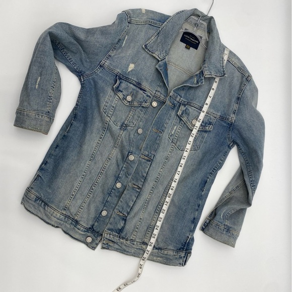 Lucky Brand Long line Trucker slightly distressed jean jacket size M - Picture 9 of 11